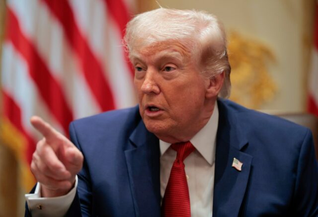 Verificação de fatos: o pai de Donald Trump era um 'bebê âncora'?
