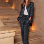 Victoria Beckham disse que é importante que seus filhos se comportem “apropriadamente” em meio à rivalidade contínua da família com o filho mais velho, Brooklyn