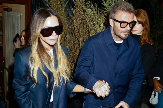 Victoria e David Beckham usam roupas azuis combinando para jantar em Nova York e mais fotos de estrelas
