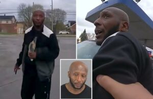 Vídeo angustiante mostra o momento em que um bandido armado sequestra uma adolescente no ponto de ônibus escolar de Michigan Donald Fields parado no estacionamento de um posto de gasolina.