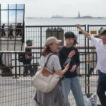 Vistas da Estátua da Liberdade de Battery Park bloqueadas por uma cerca preta: 'Verdadeiramente injusto'