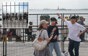 Vistas da Estátua da Liberdade de Battery Park bloqueadas por uma cerca preta: ‘Verdadeiramente injusto’ Vistas da Estátua da Liberdade de Battery Park bloqueadas por uma cerca preta: 'Verdadeiramente injusto'