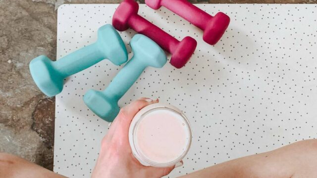 Você deve suplementar com creatina se levantar peso?
