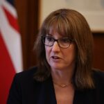 Rachel Reeves quer que você invista seu dinheiro em vez de deixá-lo na poupança