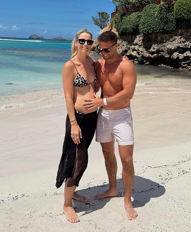 Vogue Williams está grávida! Apresentadora revela que está esperando seu Vogue Williams anunciou que está esperando seu quarto filho com seu marido Spencer Matthews