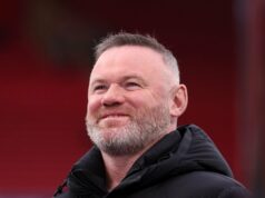 Wayne Rooney diz que os torcedores do Man Utd ‘muito raramente’ fazem o que os torcedores do Arsenal mostraram na corrida pelo título da Premier League Wayne Rooney diz que os torcedores do Man Utd 'muito raramente' fazem o que os torcedores do Arsenal mostraram na corrida pelo título da Premier League
