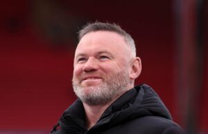 Wayne Rooney diz que os torcedores do Man Utd ‘muito raramente’ fazem o que os torcedores do Arsenal mostraram na corrida pelo título da Premier League Wayne Rooney diz que os torcedores do Man Utd 'muito raramente' fazem o que os torcedores do Arsenal mostraram na corrida pelo título da Premier League