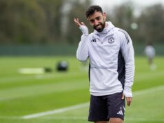 Wayne Rooney explica por que Bruno Fernandes dá tanto a bola para o Man Utd Wayne Rooney explica por que Bruno Fernandes dá tanto a bola para o Man Utd