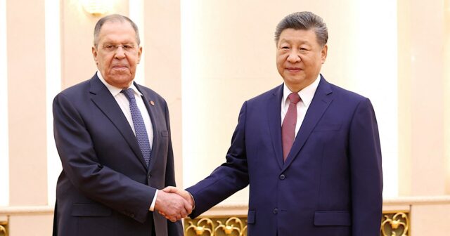 Xi da China encontra-se com FM russo Lavrov e chama Xi da China encontra-se com FM russo Lavrov e chama relações com Moscou de 'preciosas'