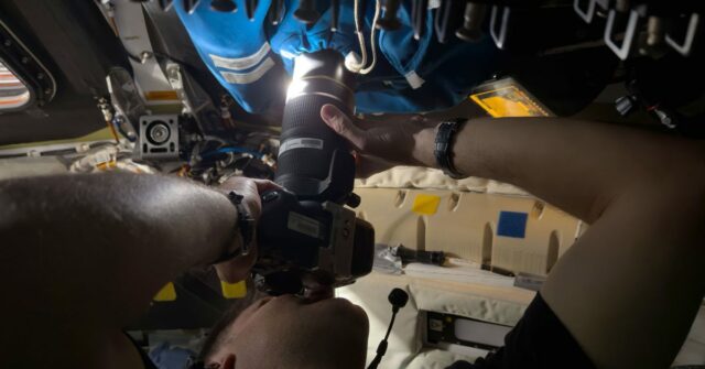 iPhones em missões espaciais são tão valiosos quanto divertidos | Uma foto dos bastidores do astronauta Jeremy Hansen tirada em um iPhone 17 Pro Max