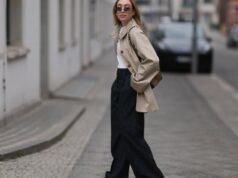 lululemon lançou um jeans parecido com uma calça de moletom que já prendeu os compradores PARIS, FRANÇA - 28 DE ABRIL: Diane Batoukina usa óculos escuros grandes quadrados marrom escuro da Dior, um vestido longo branco com decote quadrado / cinto de linho, um pulôver branco de lã com nervuras branco com nó brilhante no ombro, uma bolsa de couro marrom camelo com estampa de crocodilo da Ralph Lauren, salto bloco de camurça marrom / botins pontiagudos, durante uma sessão de fotos de moda de estilo de rua, em 28 de abril de 2023 em Paris, França. (Foto de Edward Berthelot/Getty Images)