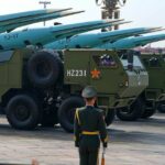 Vice-Primeiro Ministro e Ministro da Defesa, Richard Marles, durante uma conferência de imprensa conjunta após a reunião dos Ministros da Defesa, no Parlamento em Canberra, na quinta-feira, 26 de março de 2026. fedpol Foto: Alex Ellinghausen