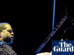 ‘Tem o seu nome, mas não acho que seja você’: como a IA está se passando por músicos no Spotify ‘Tem o seu nome, mas não acho que seja você’: como a IA está se passando por músicos no Spotify