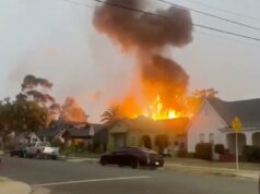 1 morto em explosão de terror na garagem de Los Angeles enquanto fogos de artifício explodiam no céu Uma explosão e um incêndio irrompem em um prédio em um bairro residencial.