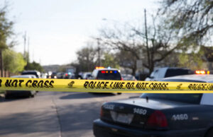 10 tiroteios aleatórios no fim de semana deixam 4 feridos em Austin, Texas, diz o prefeito 10 tiroteios aleatórios no fim de semana deixam 4 feridos em Austin, Texas, diz o prefeito