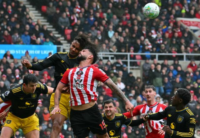 Os torcedores do Man Utd têm muito a dizer sobre Joshua Zirkzee após a rara estreia do atacante no empate em 0 a 0 contra o Sunderland
