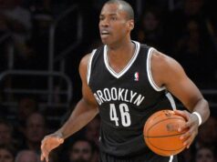 Jason Collins, o primeiro jogador assumidamente gay da NBA, morre aos 47 anos de tumor cerebral Jason Collins, o primeiro jogador assumidamente gay da NBA, morre aos 47 anos de tumor cerebral