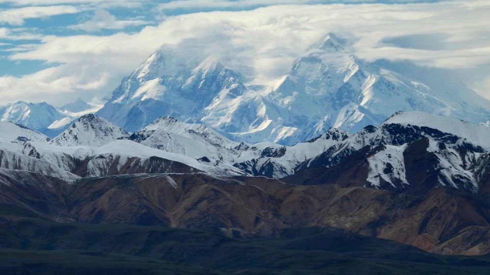 3 alpinistas que caíram perto de uma passagem traiçoeira no Monte McKinley, no Alasca, estão mortos, 1 foi resgatado