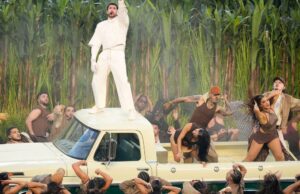 A FCC descarta uma série de reclamações dos telespectadores sobre o ‘nojento’ show do intervalo do Super Bowl de Bad Bunny A FCC descarta uma série de reclamações dos telespectadores sobre o 'nojento' show do intervalo do Super Bowl de Bad Bunny