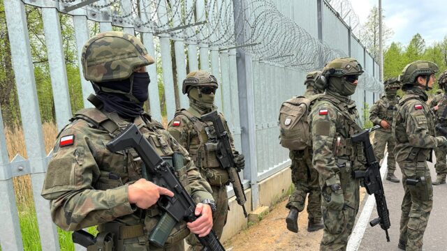A Polônia, aliada da OTAN, alerta a Rússia e a Bielo-Rússia empurrando migrantes ilegais para a aliança – e os EUA
