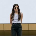 modelo usando óculos inteligentes Android XR da Samsung e Gentle Monster