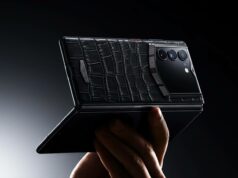 A Vertu está de volta com um telefone dobrável de US$ 6.800, mas traz um processador estranhamente desatualizado para 2026 A parte traseira do Vertu Alphafold
