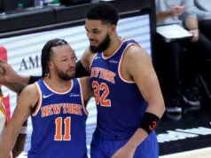 A abnegação de Jalen Brunson fez com que Knicks atacasse através do trabalho de Karl-Anthony Towns A disposição de Jalen Brunson (à esquerda) de deixar os Knicks comandarem o ataque através de Karl-Anthony Towns rendeu dividendos.