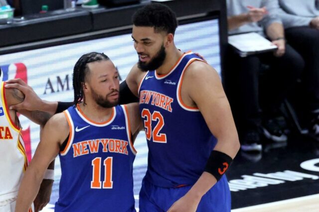 A abnegação de Jalen Brunson fez com que Knicks atacasse A disposição de Jalen Brunson (à esquerda) de deixar os Knicks comandarem o ataque através de Karl-Anthony Towns rendeu dividendos.