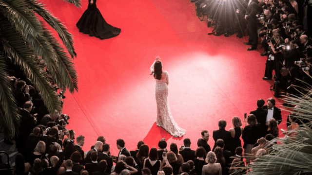 A cerimônia de premiação Cannes Un Suregard começa (atualização ao A cerimônia de premiação Cannes Un Suregard começa (atualização ao vivo)