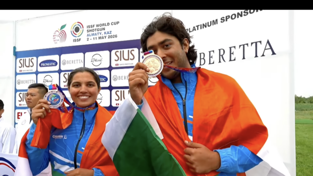 A dupla indiana Neeru-Vivaan ganha o bronze por equipes mistas A dupla indiana Neeru-Vivaan ganha o bronze por equipes mistas na Copa do Mundo ISSF