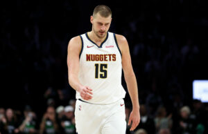 A escalação do Nuggets pode ficar aberta após o fracasso dos Playoffs da NBA Nikola Jokic Denver Nuggets nos playoffs da NBA