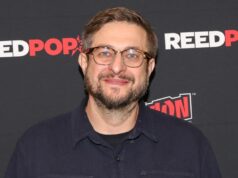 A estrela de ‘Bob’s Burgers’, Eugene Mirman, sobre sua rápida recuperação, ao lançar um especial de comédia um mês após seu violento acidente de carro A estrela de 'Bob's Burgers', Eugene Mirman, sobre sua rápida recuperação, ao lançar um especial de comédia um mês após seu violento acidente de carro