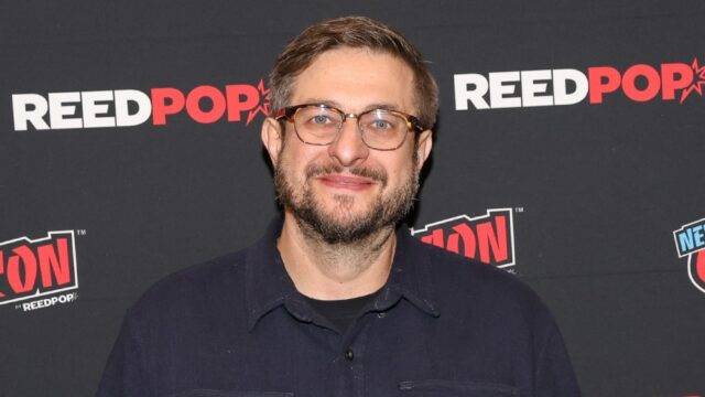 A estrela de 'Bob's Burgers', Eugene Mirman, sobre sua rápida recuperação, ao lançar um especial de comédia um mês após seu violento acidente de carro
