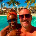 Will Mellor revidou um troll racista esta semana depois de ser considerado um ‘traidor absoluto’ por estrelar um anúncio de TV com sua esposa e filhos