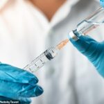 O medicamento, vendido sob a marca Keytruda, é injetado sob a pele, no tecido adiposo do abdômen ou da coxa.