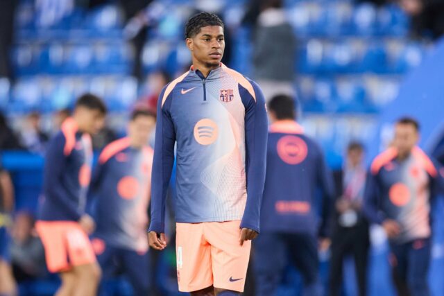 A mudança de Marcus Rashford para o Barcelona está em A mudança de Marcus Rashford para o Barcelona está em dúvida após o desenvolvimento de Bernardo Silva