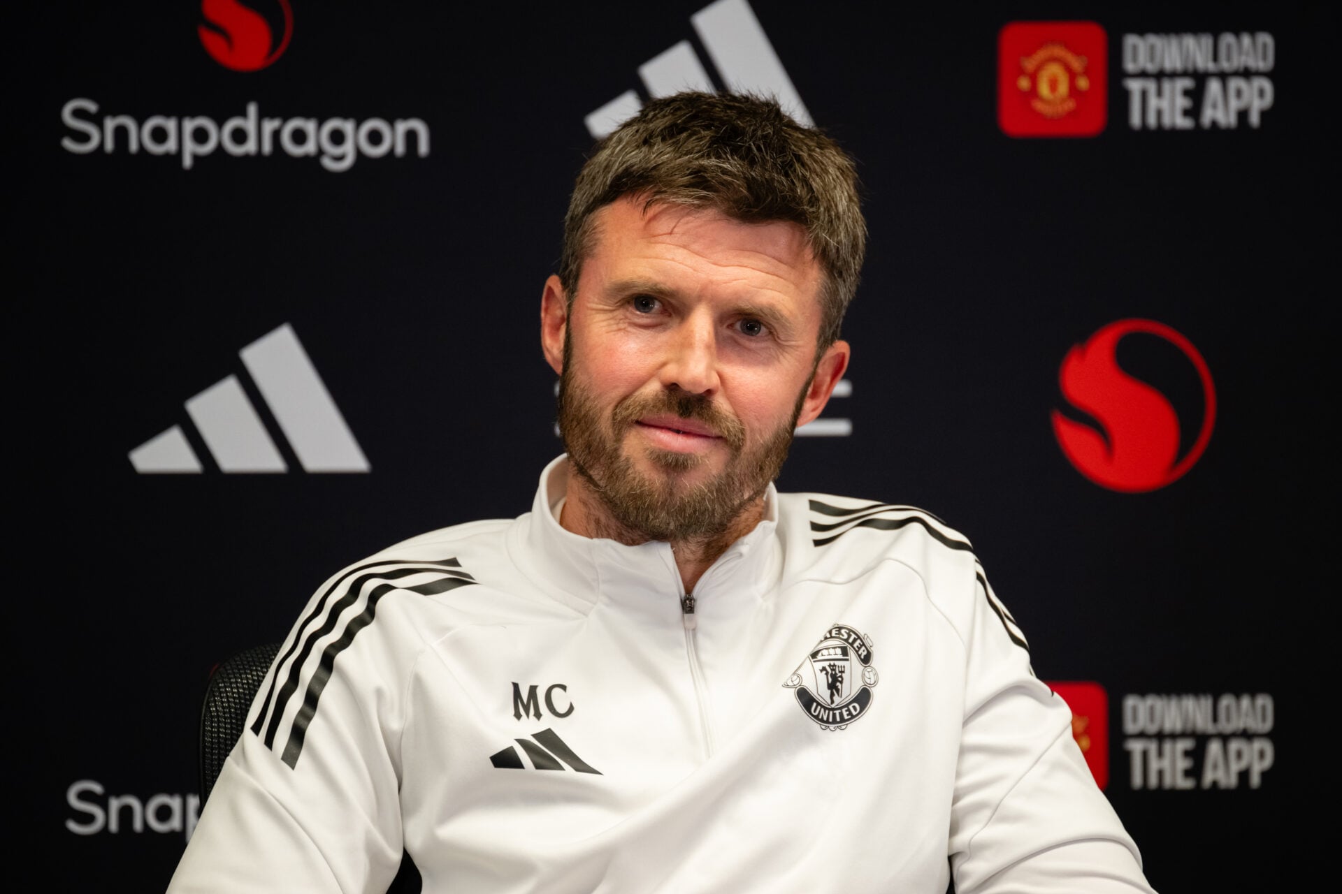 A nomeação permanente de Michael Carrick para o Man Utd deixou Dimitar Berbatov já 'curioso' sobre um aspecto