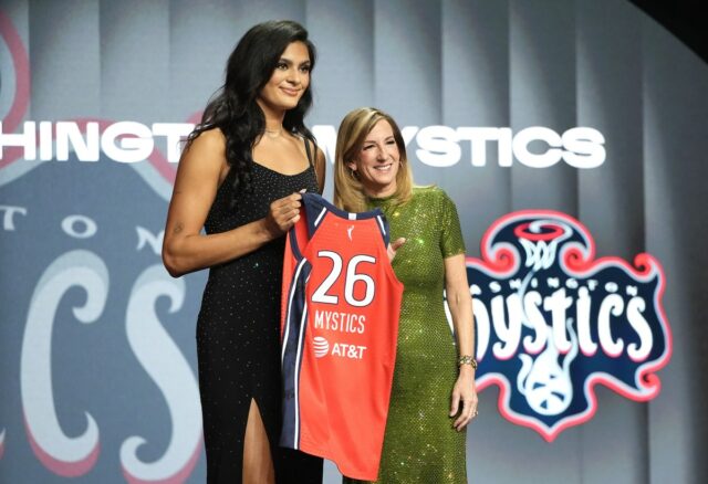 A novata da Mystics, Lauren Betts, captura o puro caos Washington Mystics draft pick Lauren Betts