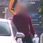 A ostentação do telefone fez com que o assassino mais jovem da Austrália fosse preso novamente