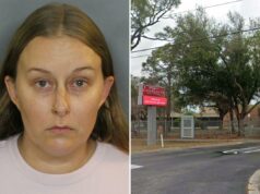 A professora disse ao aluno que estava fazendo sexo com ela e largaria o marido por ele: declaração juramentada Mugshot de Heather Mashburn-Smith, uma mulher branca com longos cabelos castanhos, vestindo uma camisa rosa claro e um piercing de ouro no nariz.