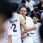 Treinador do NU Bulldogs, Dante Alinsunurin