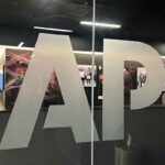 AP conclui reestruturação dos EUA com rodada de 20 demissões, parte do pivô estratégico do jornalismo impresso