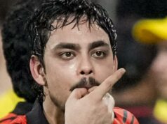 ASSISTIR: Ishan Kishan provoca os fãs do CSK com uma celebração de ‘denúncia’ depois que SRH se classifica para os playoffs ASSISTIR: Ishan Kishan provoca os fãs do CSK com uma celebração de 'denúncia' depois que SRH se classifica para os playoffs