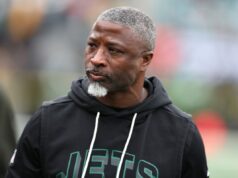 Aaron Glenn acredita que os jatos vencerão os jogos após a decisão do Breece Hall Jets head coach Aaron Glenn
