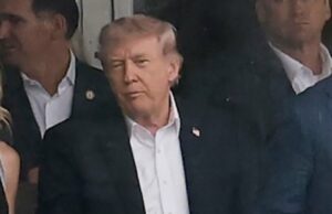Agente do serviço secreto de Trump é preso após supostamente se masturbar no corredor Oficial do serviço secreto preso por supostamente se masturbar no corredor do hotel