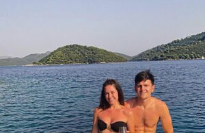 Agora a ESPOSA de Harry Maguire entra na disputa da Inglaterra: WAG se junta à sogra para atacar Thomas Tuchel depois que a estrela do Man United foi expulsa de sua seleção para a Copa do Mundo A esposa de Harry Maguire, Fern, criticou a decisão de expulsar o jogador da seleção para a Copa do Mundo