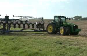 Agricultores de Iowa, sentindo a pressão, esperam um resultado positivo da cúpula de Trump na China Agricultores de Iowa, sentindo a pressão, esperam um resultado positivo da cúpula de Trump na China
