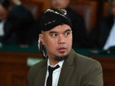 Ahmad Dhani Curiga Ada Pihak yang Ingin Membungkamnya Usai Postando Bukti-bukti Masa Lalu Ahmad Dhani Curiga Ada Pihak yang Ingin Membungkamnya Usai Postando Bukti-bukti Masa Lalu