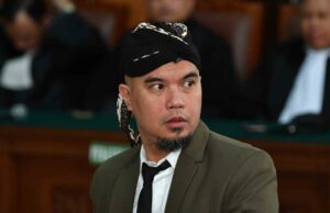 Ahmad Dhani Curiga Ada Pihak yang Ingin Membungkamnya Usai Postando Bukti-bukti Masa Lalu Ahmad Dhani Curiga Ada Pihak yang Ingin Membungkamnya Usai Postando Bukti-bukti Masa Lalu