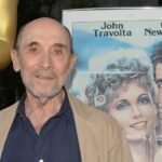 Albert Wolsky, figurinista de 'All That Jazz', 'Bugsy' e 'Grease', morre aos 95 anos